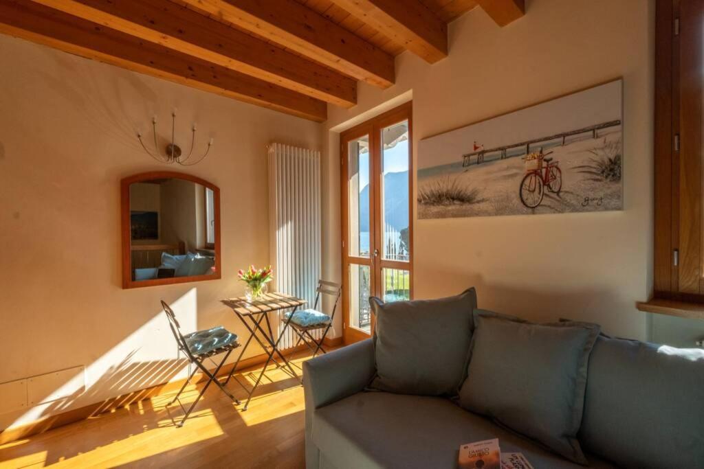 Happy Guest Apartments - Feel The Lake リーヴァ・ディ・ソルト エクステリア 写真